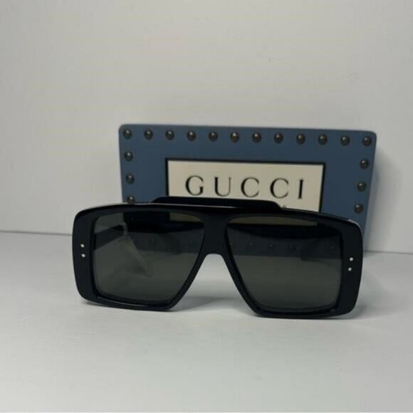 💯 - Authentic Gucci Grey Shield Unisex Sunglasses GG1369S 001 - Picture 9 of 11